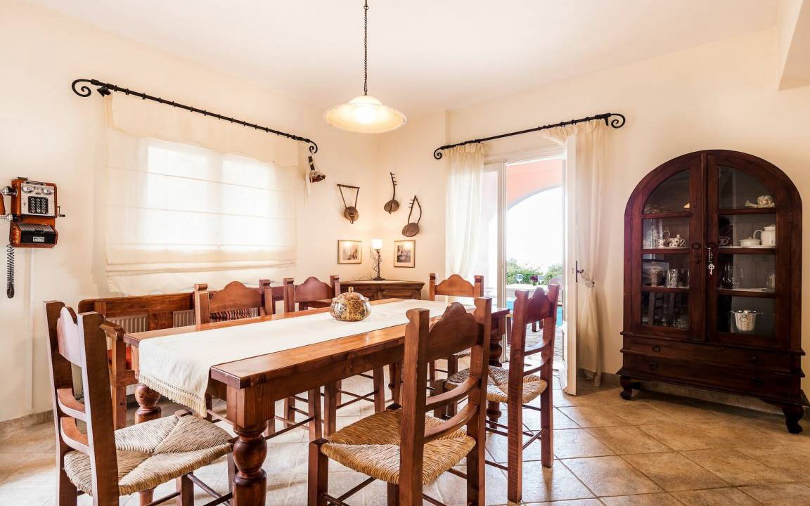 Photo of Kitchen in Petaleia