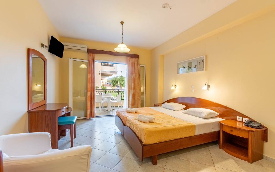 Photo of Bedroom in Agios Stefanos Avliotes