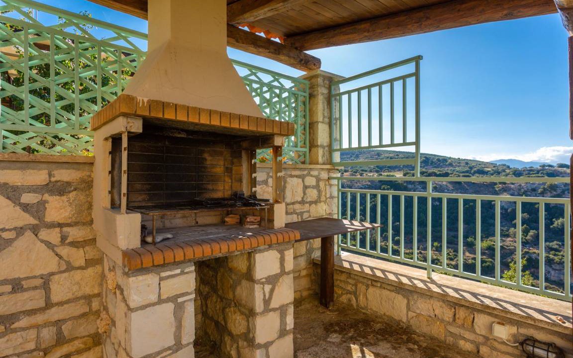 Photo of Patio Balcony in Roussospiti