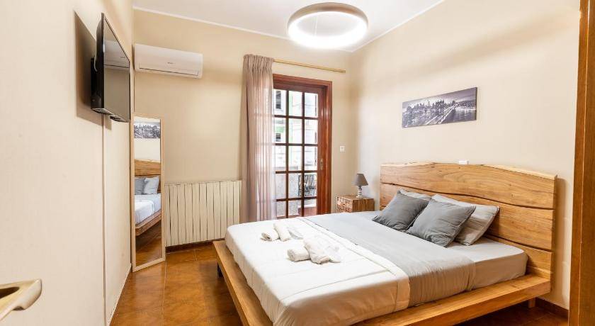 Photo of Bedroom in Alimos