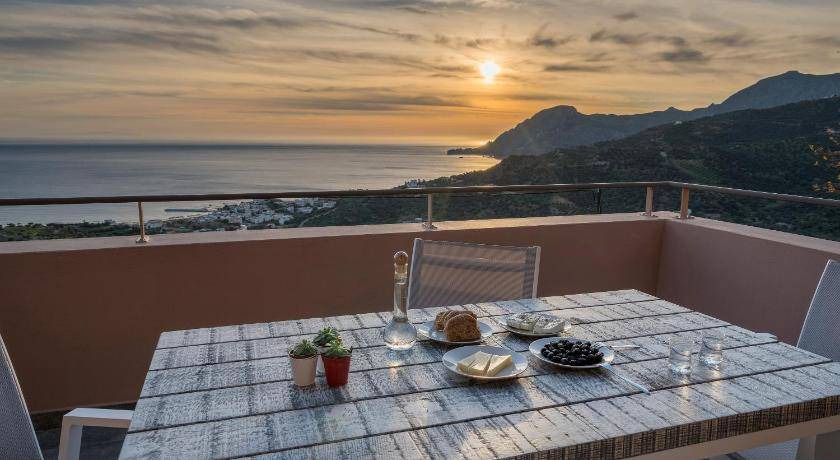 Photo of Patio Balcony in Mirthios