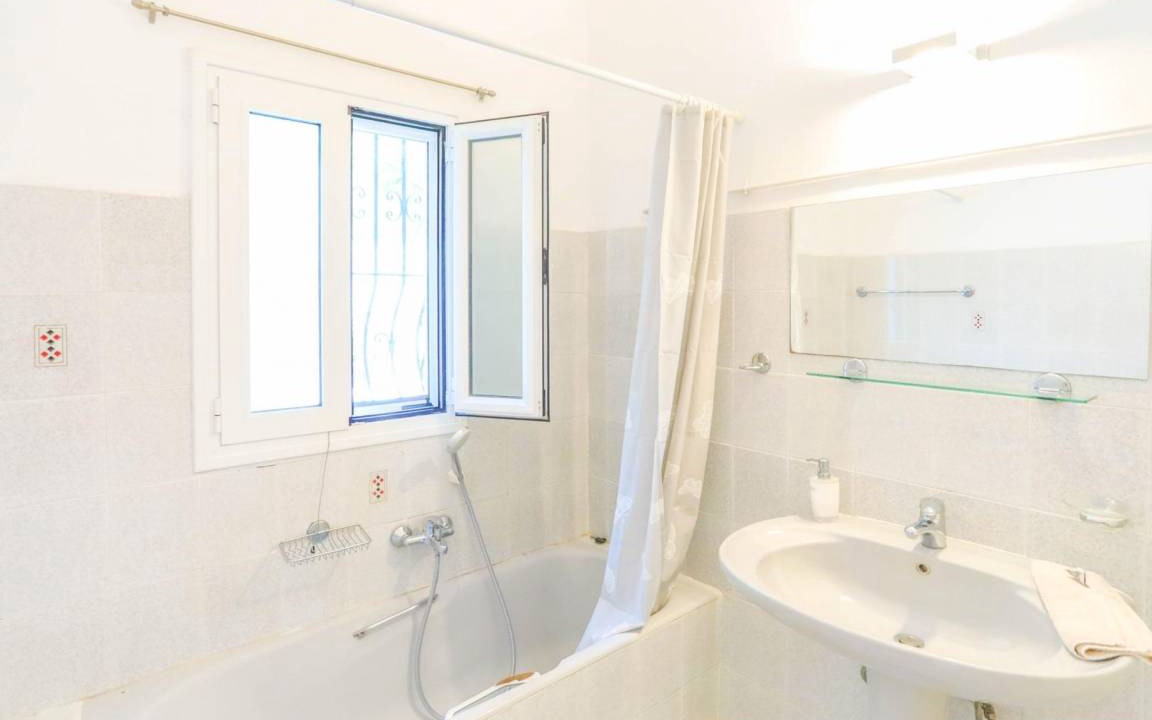 Photo of Bathroom in Nisaki