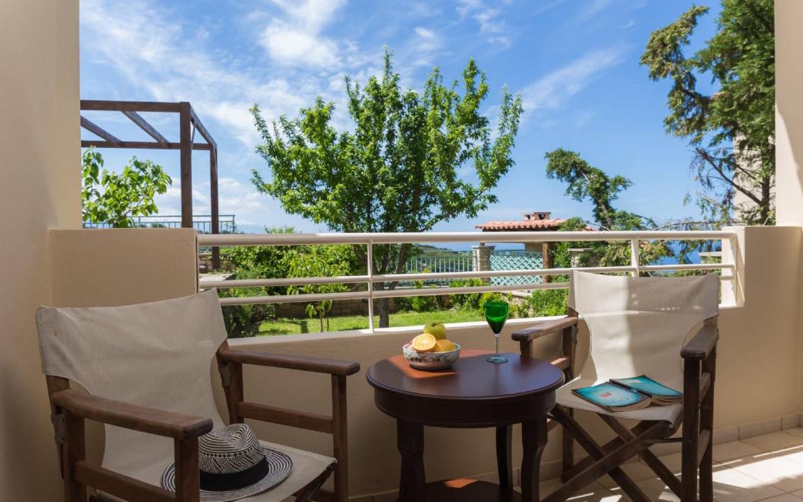 Photo of Patio Balcony in Roussospiti