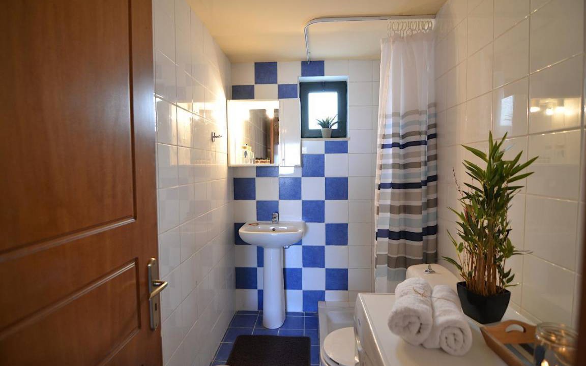 Photo of Bathroom in Pendamodi