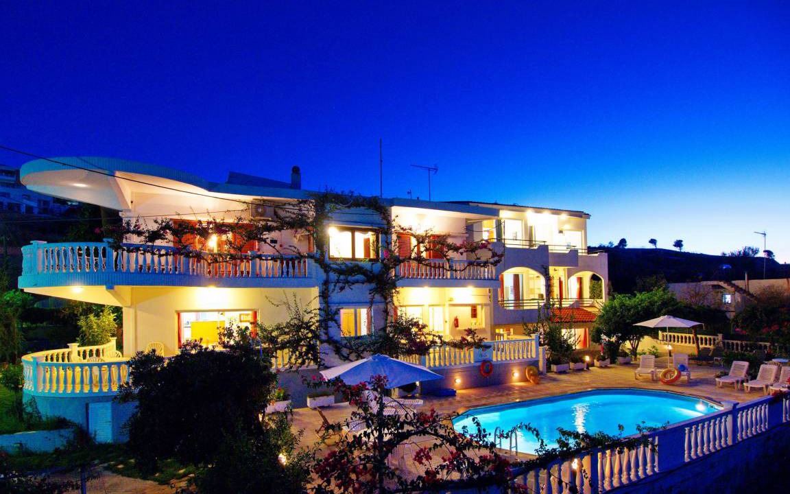 Photo of Patio Balcony in Kato Stalos