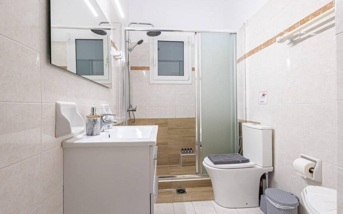 Photo of Bathroom in Makrigianni