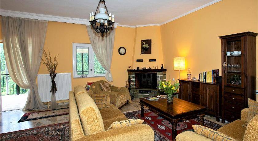 Photo of Livingroom in Lake Plastiras