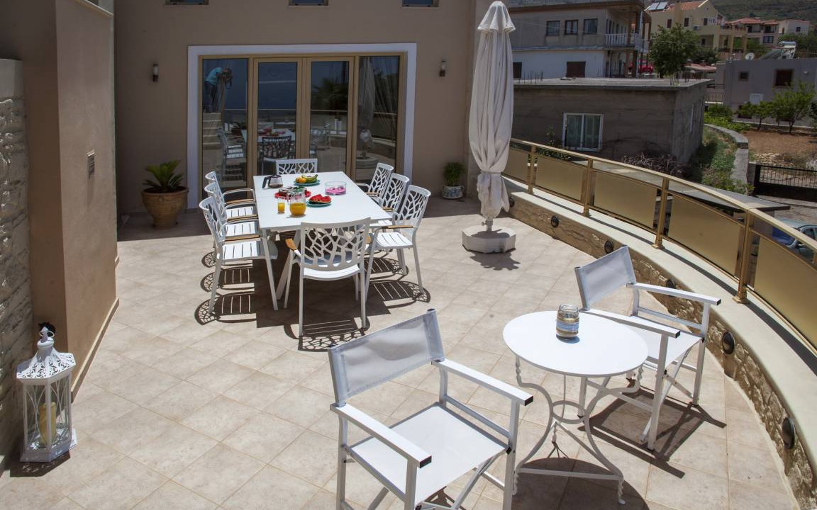 Photo of Patio Balcony in Roussospiti