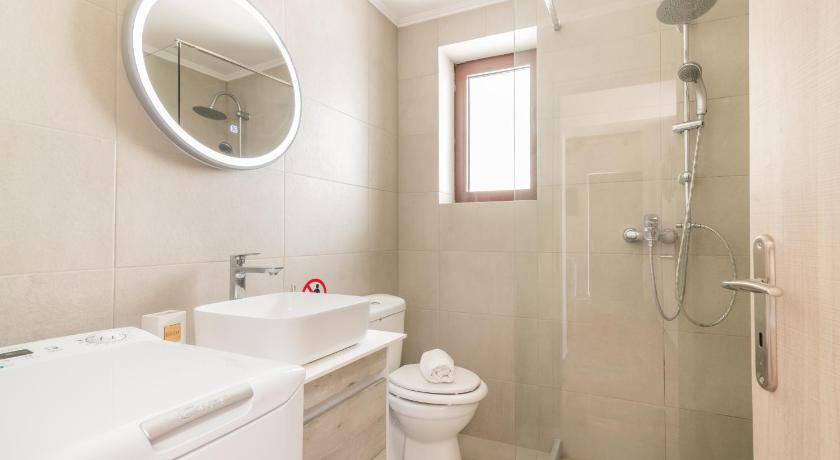 Photo of Bathroom in Tragaki