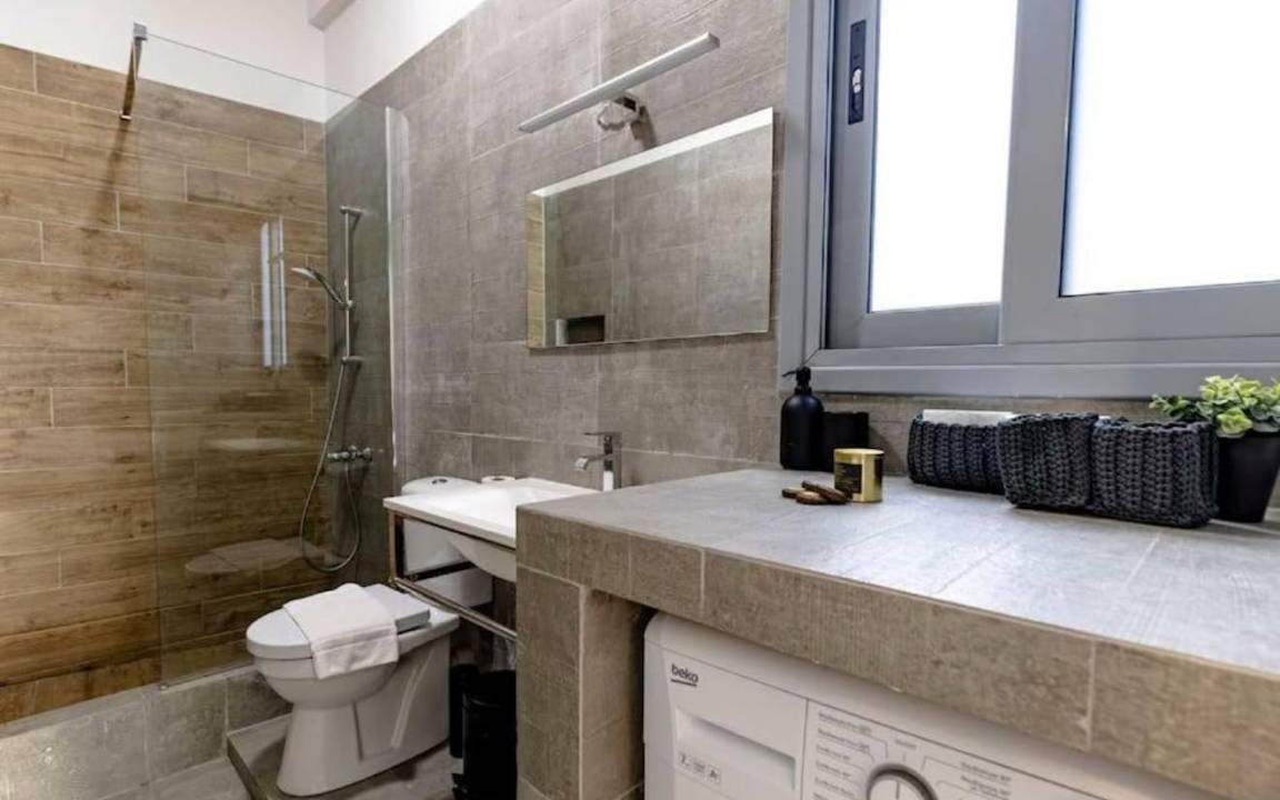 Photo of Bathroom in Ampelokipoi