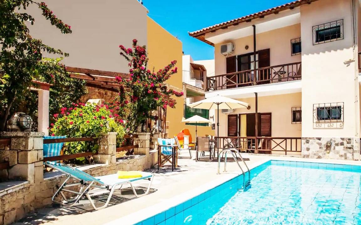 Photo of Outdoor in Roussospiti