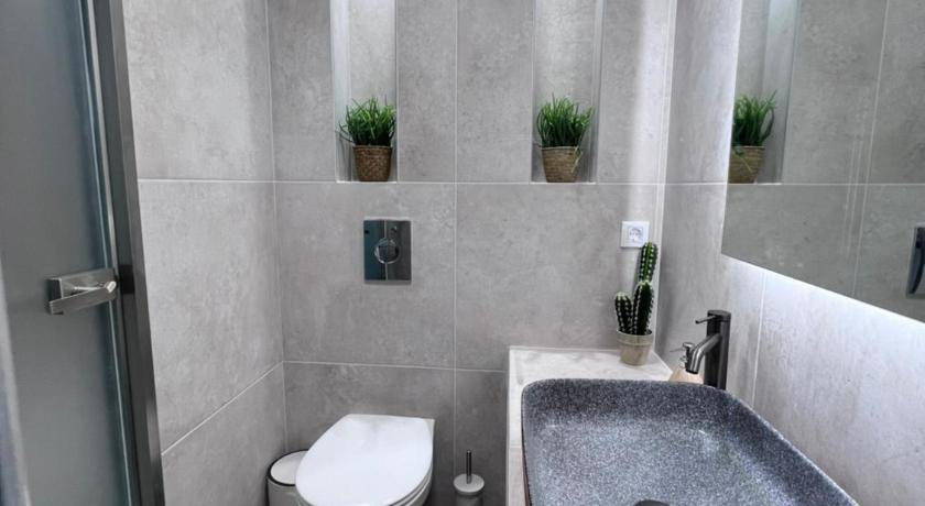 Photo of Bathroom in Amoudi