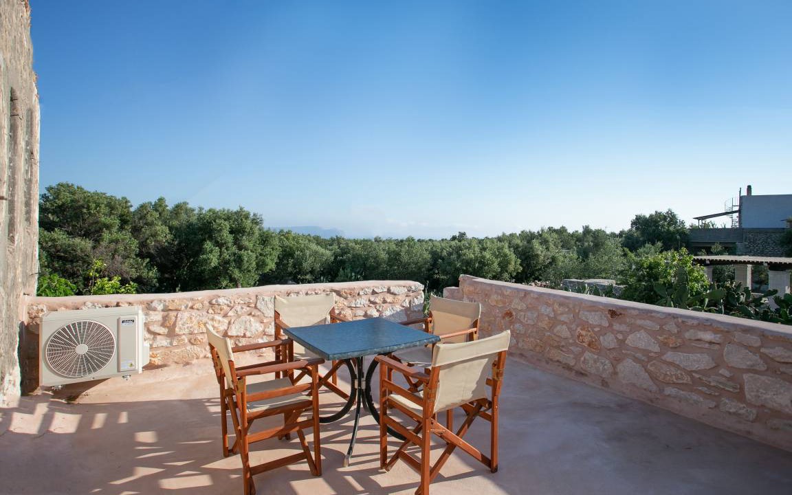 Photo of Patio Balcony in Charouda
