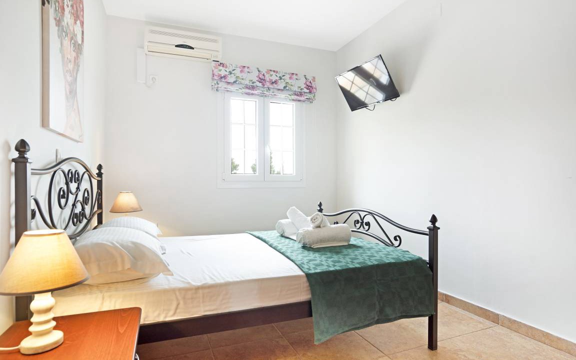 Photo of Bedroom in Kaminarata