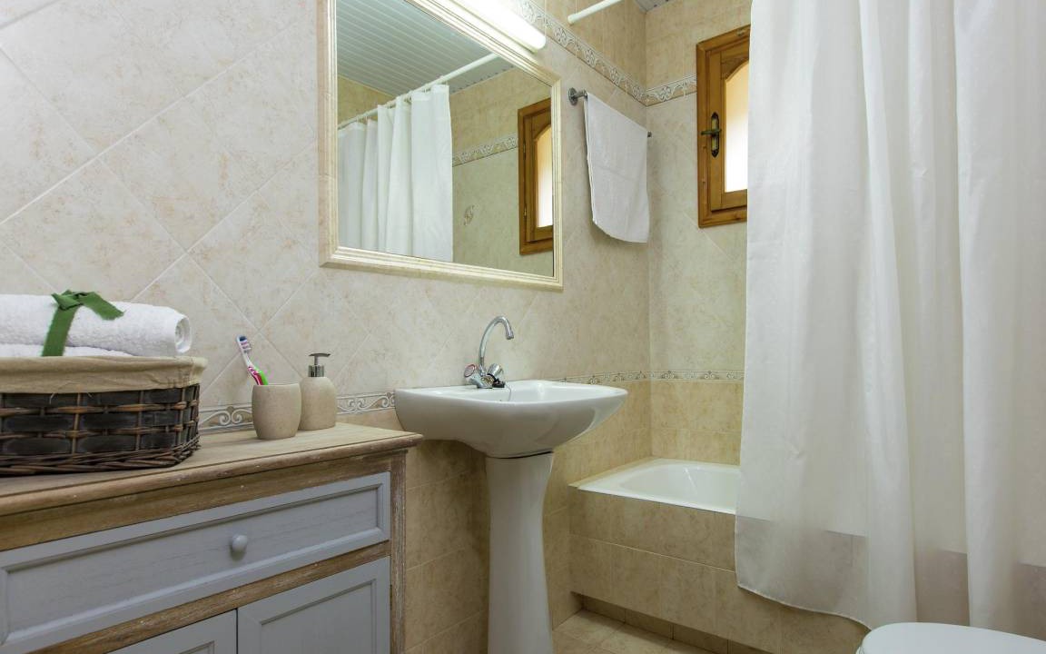 Photo of Bathroom in Adele
