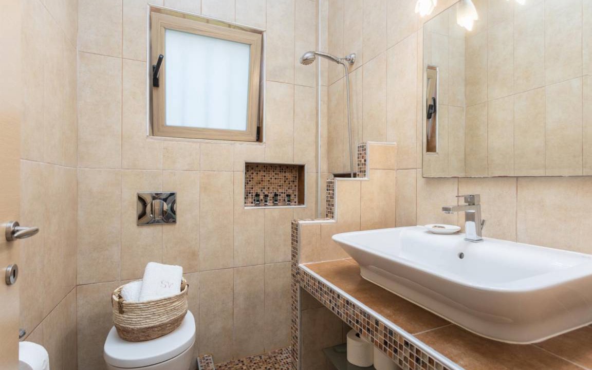 Photo of Bathroom in Roumeli