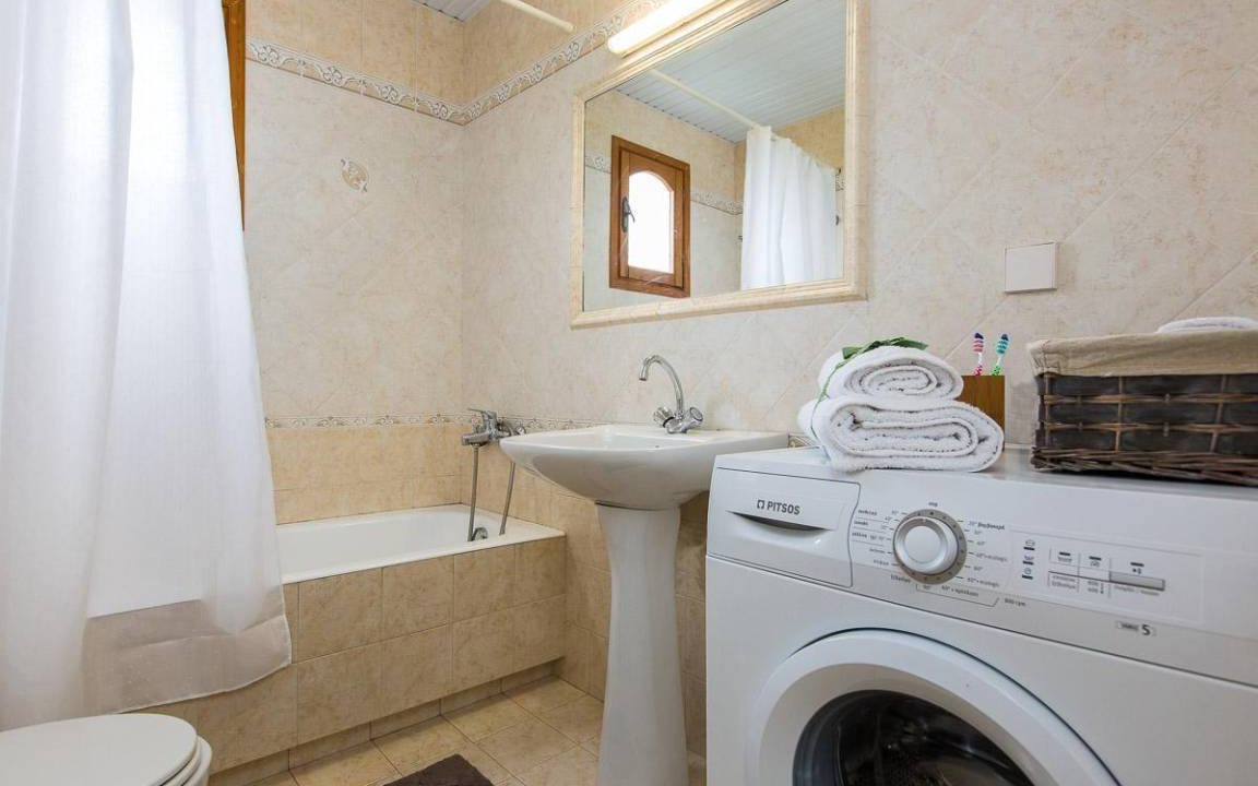 Photo of Bathroom in Adele