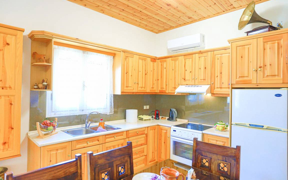 Photo of Kitchen in Petaleia