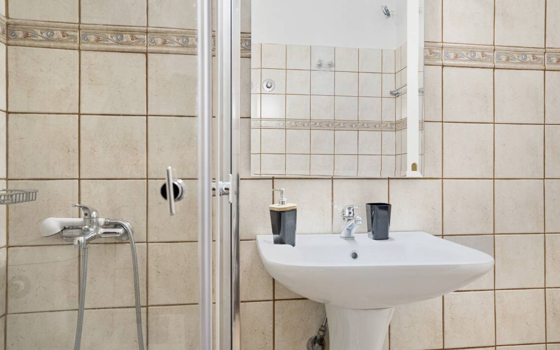 Photo of Bathroom in Parisata