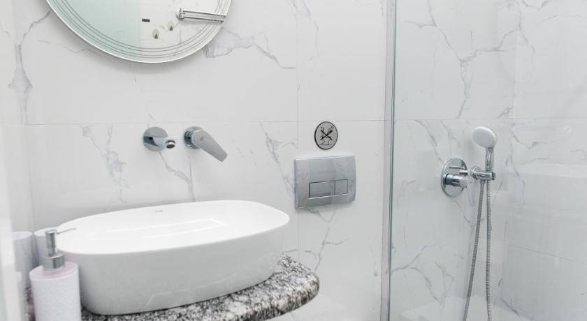 Photo of Bathroom in Akrogialion