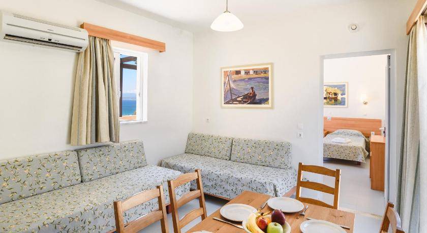 Photo of Others in Pefkos