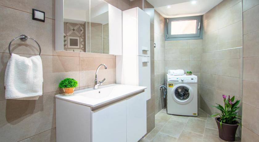 Photo of Bathroom in Maries