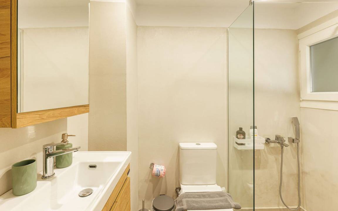 Photo of Bathroom in Ampelokipoi