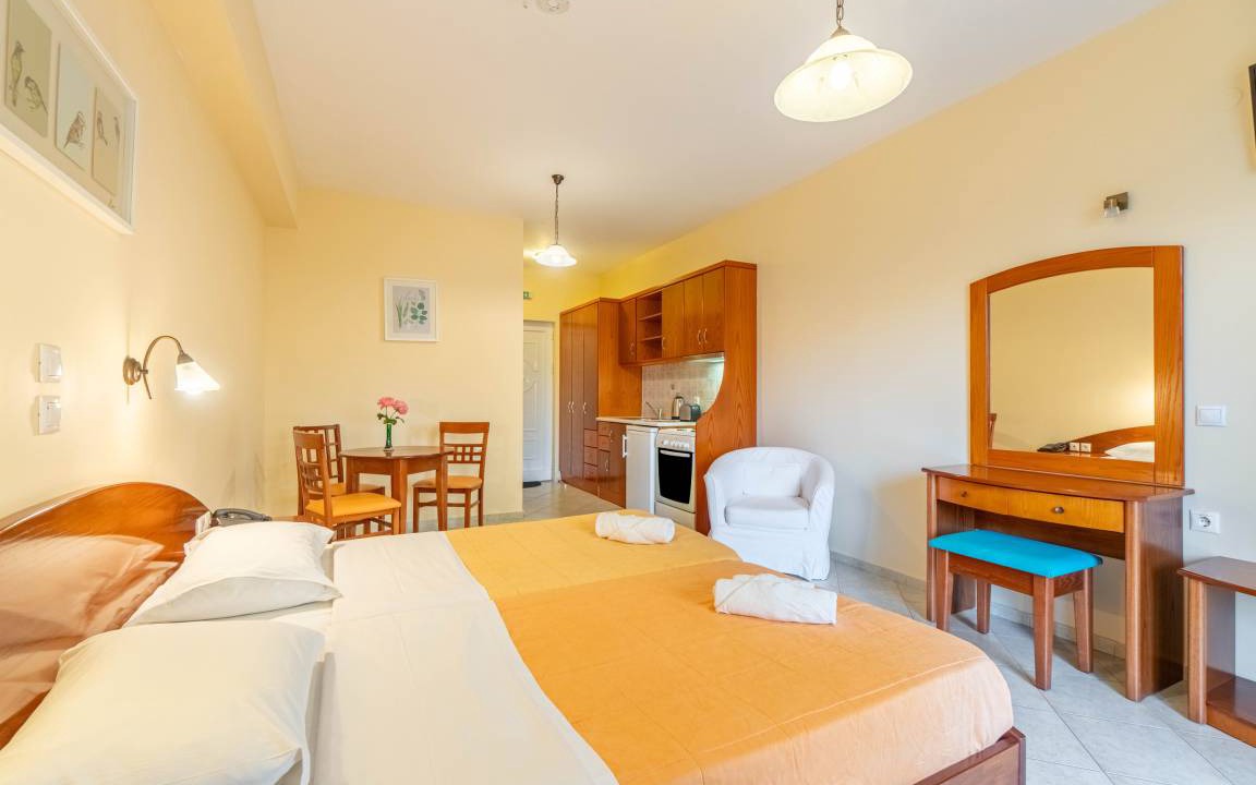 Photo of Bedroom in Agios Stefanos Avliotes