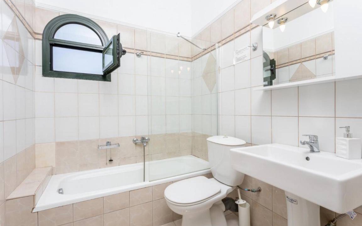 Photo of Bathroom in Lakka