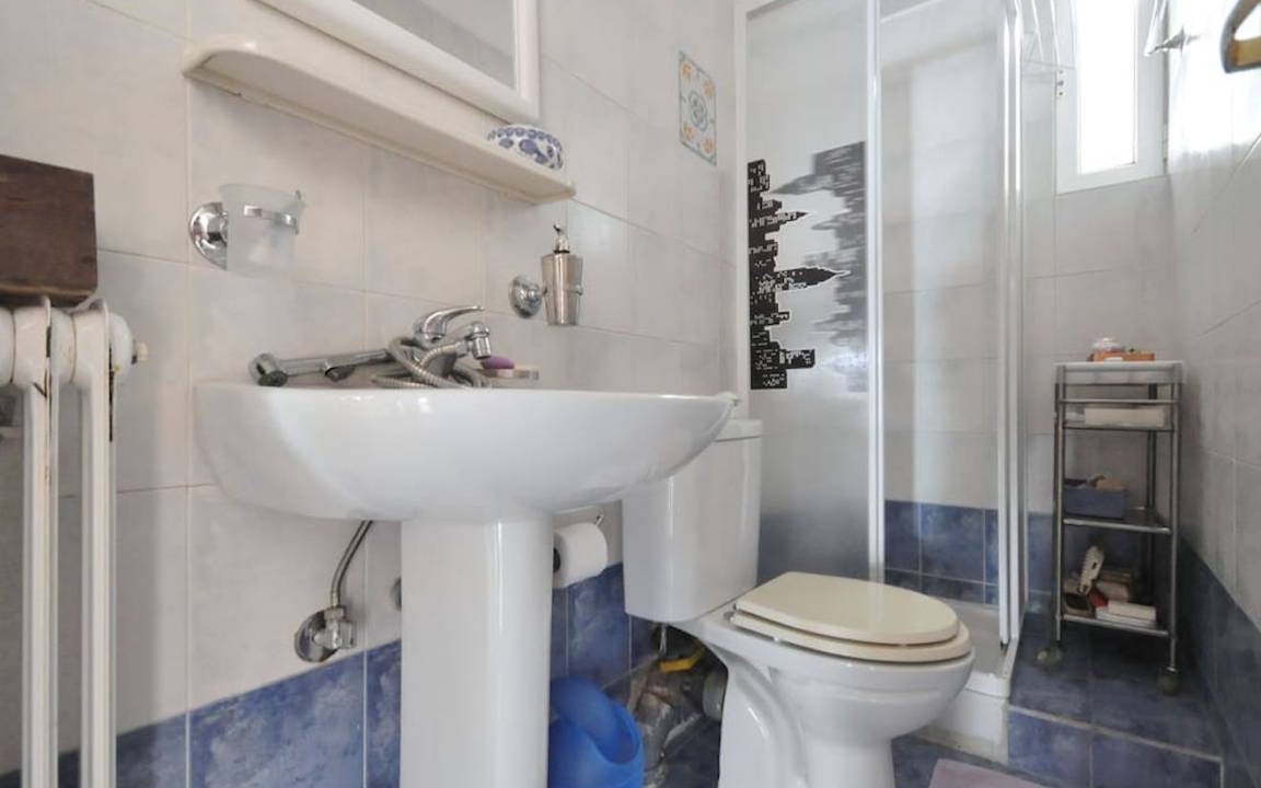 Photo of Bathroom in Kinosargous