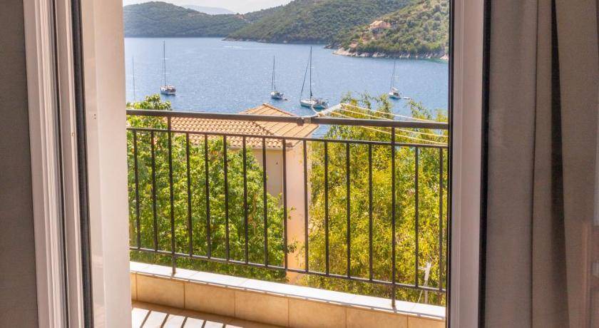 Photo of Patio Balcony in Mikros Gialos