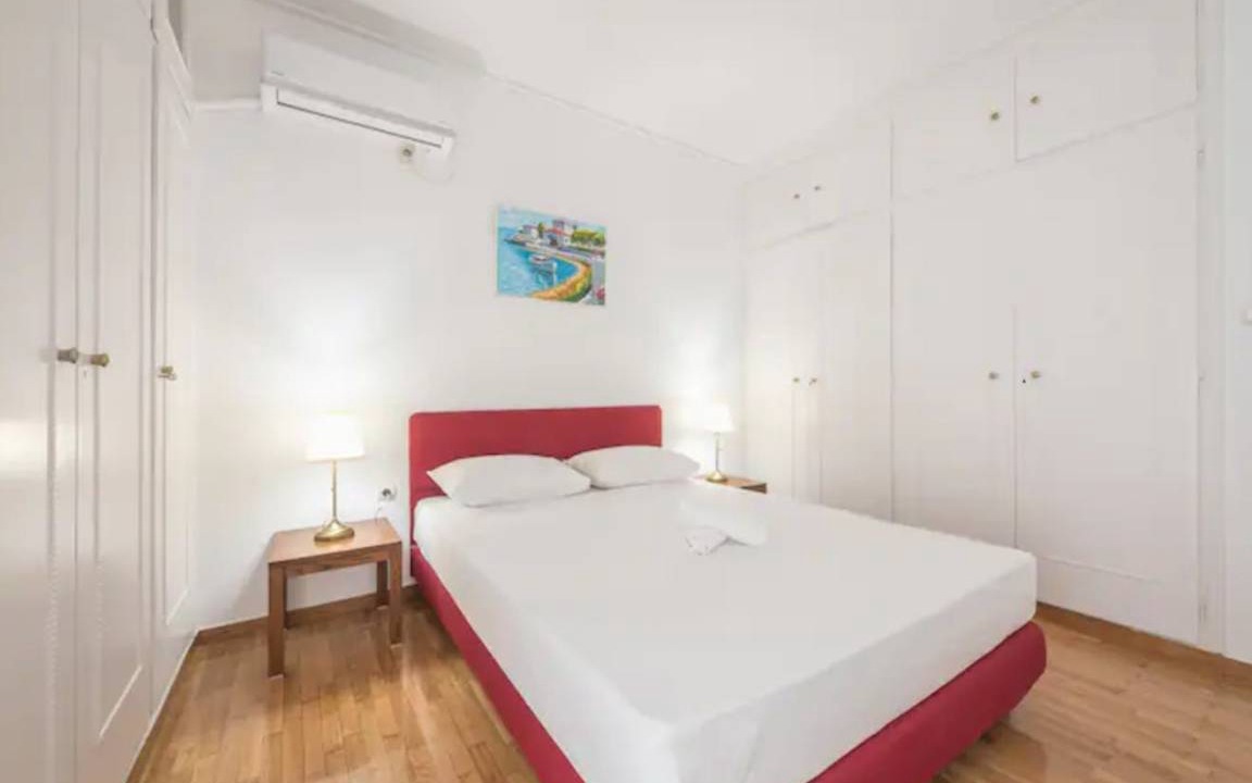 Photo of Bedroom in Platia Viktorias