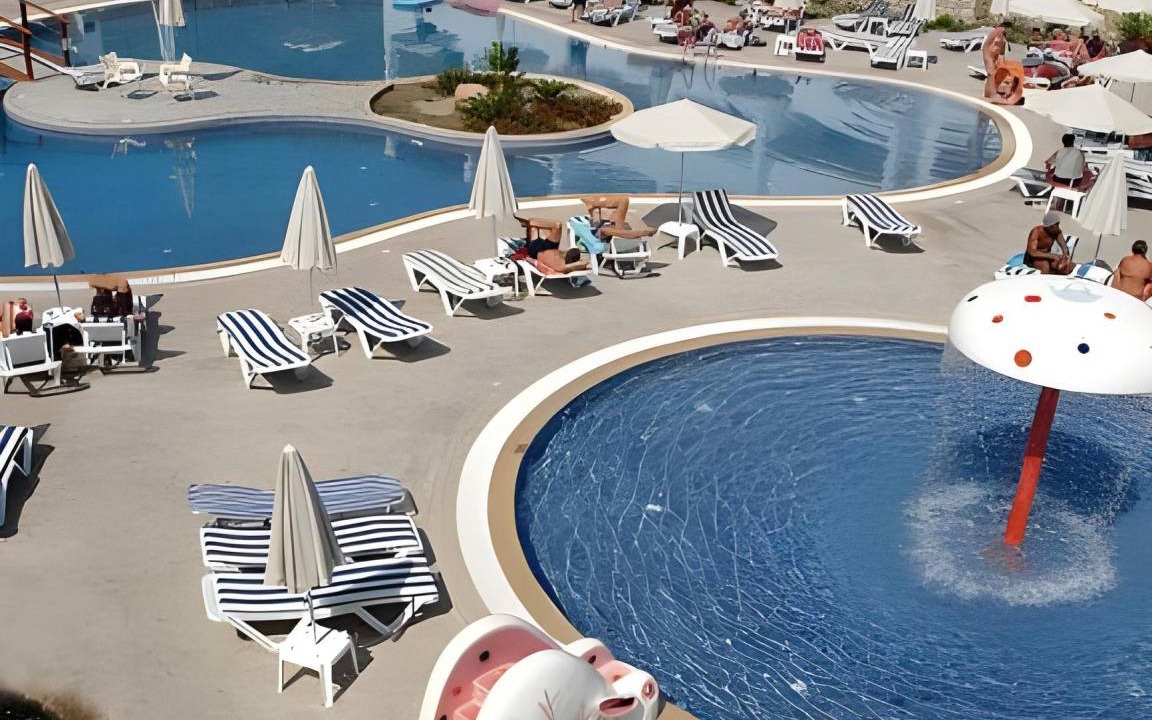 Photo of Others in Pefkos