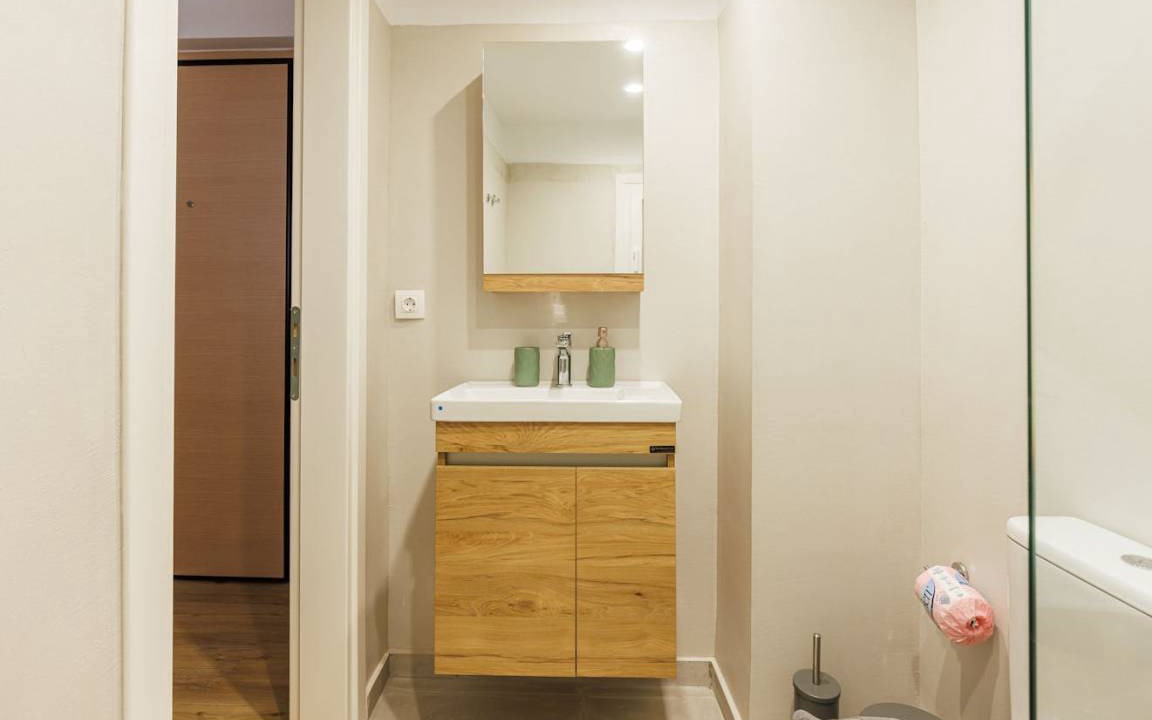 Photo of Bathroom in Ampelokipoi