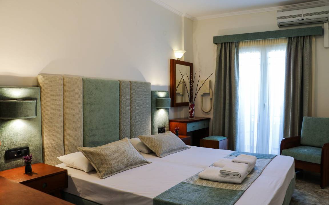 Photo of Bedroom in Adamas