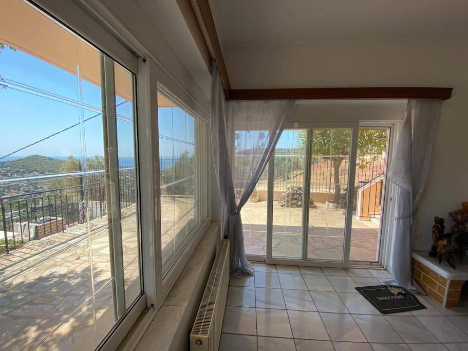 Photo of Patio Balcony in Kropia