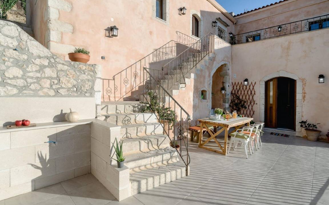 Photo of Patio Balcony in Armenoi