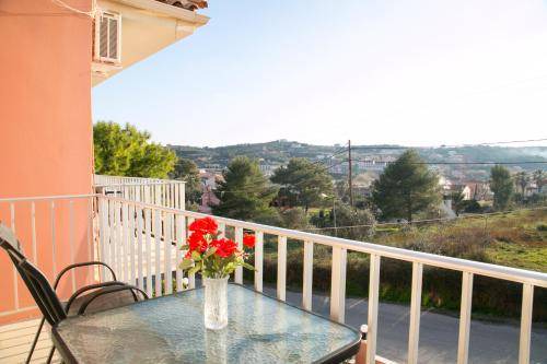 Photo of Patio Balcony in Agios Stefanos Avliotes