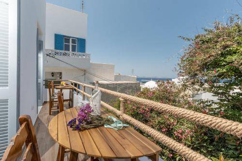 Photo of Others in Naxos