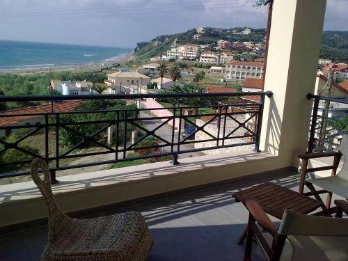 Photo of Patio Balcony in Agios Stefanos Avliotes