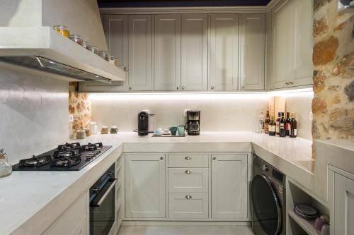 Photo of Kitchen in Peponidhes