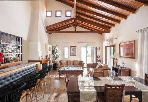 Photo of Livingroom in Alepou
