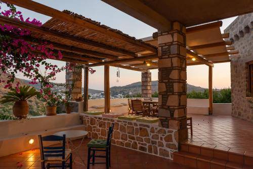 Photo of Patio Balcony in Skala