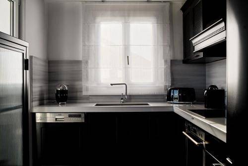 Photo of Kitchen in Faros Armenistis