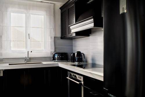 Photo of Kitchen in Faros Armenistis