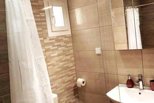 Photo of Bathroom in Nea Alikarnassos