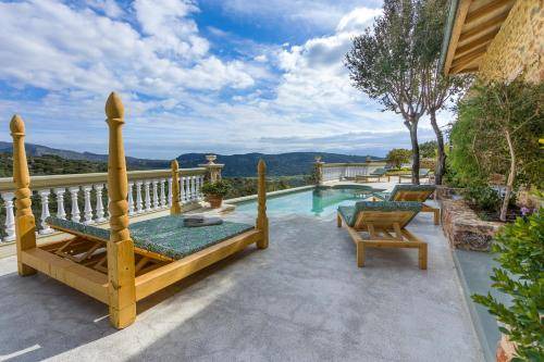 Photo of Patio Balcony in Peponidhes