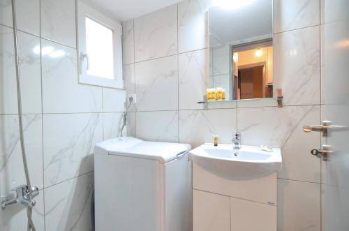 Photo of Bathroom in Ano Kipseli