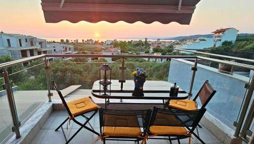 Photo of Patio Balcony in Neos Marmaras