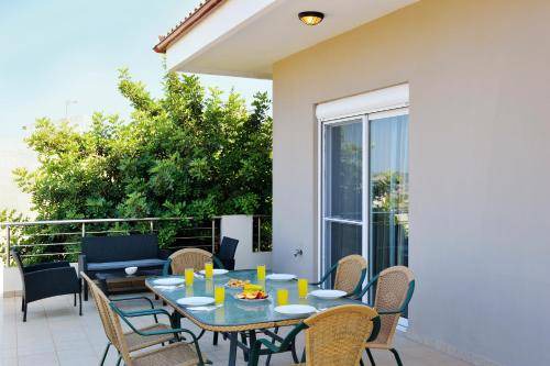 Photo of Patio Balcony in Kounoupidiana